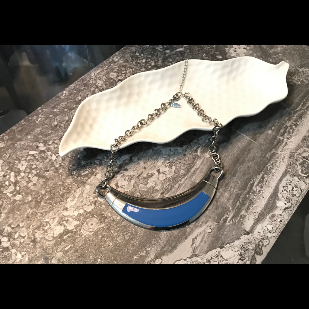 New York Company Collar Bib Statement Necklace 12$
